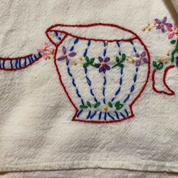 Hand stitched flour sack towels (2) - Picture 3 of 4